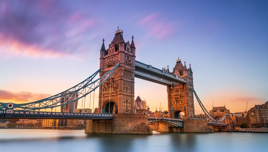 se necesita seguro médico para viajar a Londres