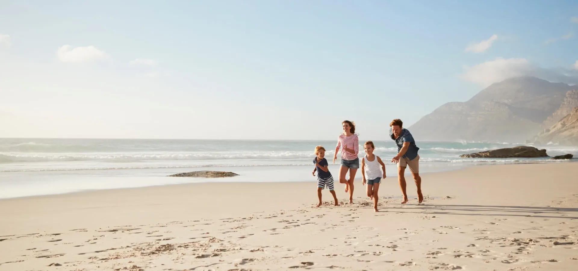 Seguro de viaje en familia en verano 2026